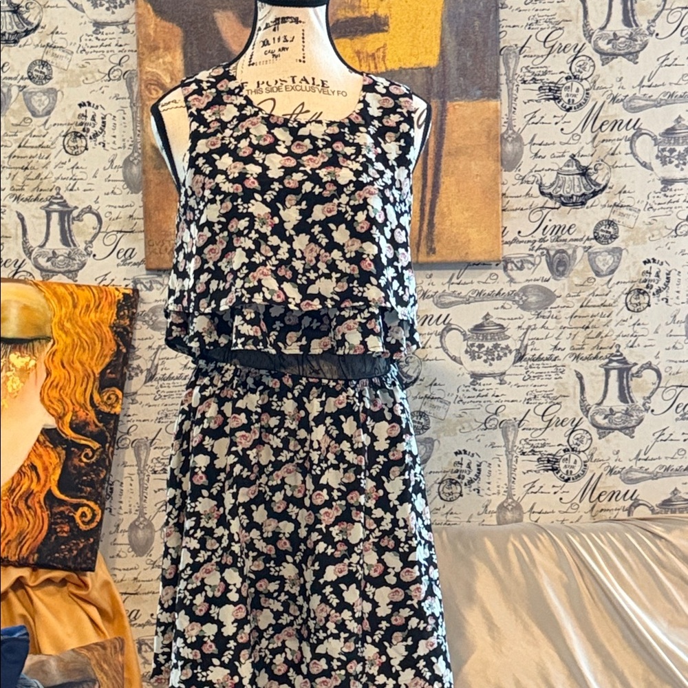 Sans Souci Black Floral Midi Dress